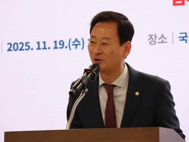 "이제는 지방은행도 '전국 영업'...지역은행으로 전환해야"