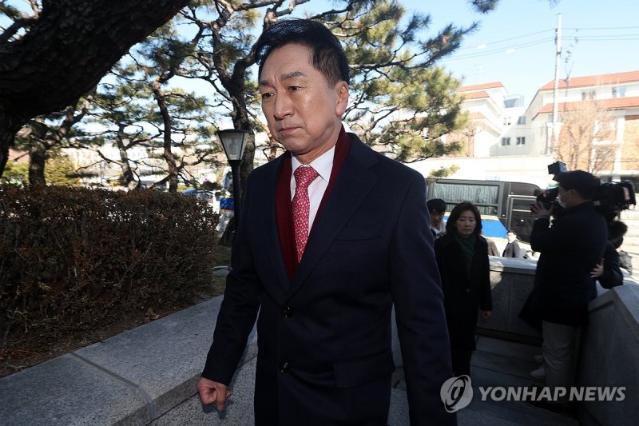 김건희 특검, '로저비비에 전달' 김기현 배우자 다음달 5일 소환조사