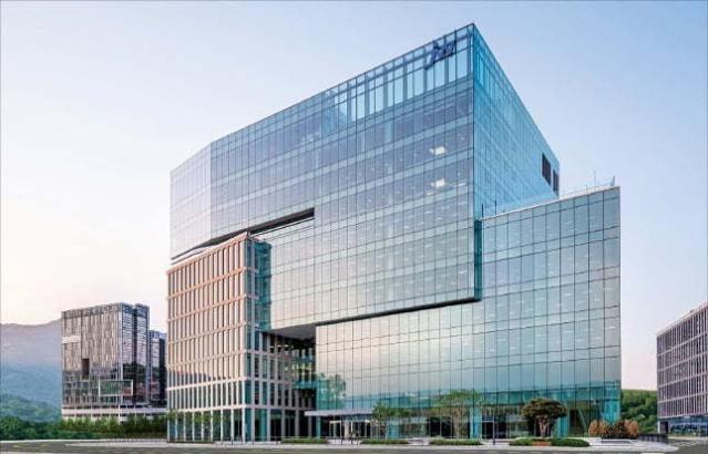 JW중외제약 '신영섭-함은경' 각자 대표 체제 "전문성 강화"