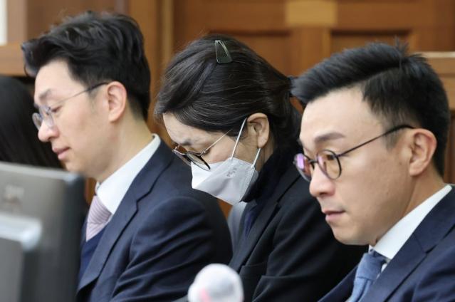 특검, 김건희 징역 총 15년·벌금 20억원 구형..."국가 통치 시스템 붕괴시켜"