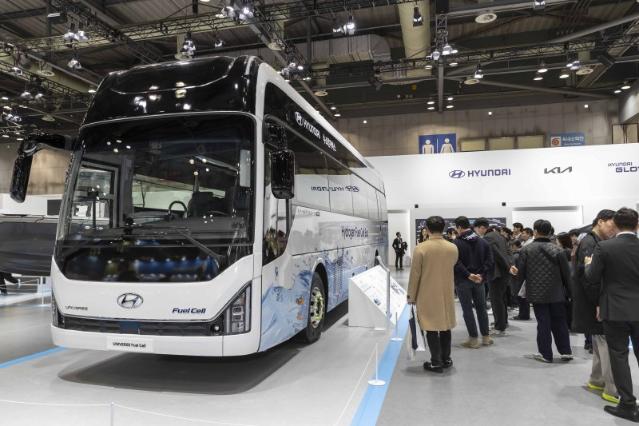 "수소 대중화 선도" 현대차 뽐냈다
