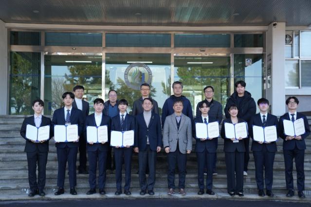 제주 청년의 '반도체 명장' 꿈 이뤄준 제주반도체