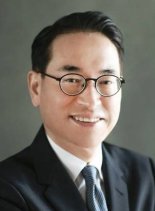 KT 쇄신 이끌 새 수장은… 박윤영·주형철·홍원표 '삼파전'