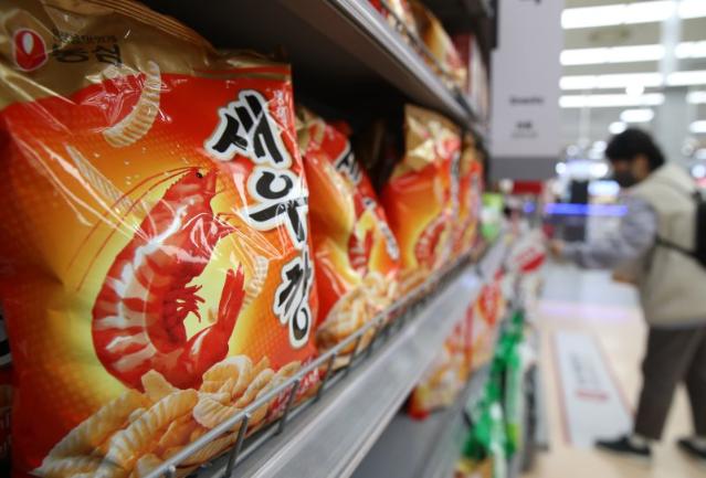 “의외다 vs 그럴 만하다” 올 상반기, 한국인이 가장 사랑한 과자 1위 정체는