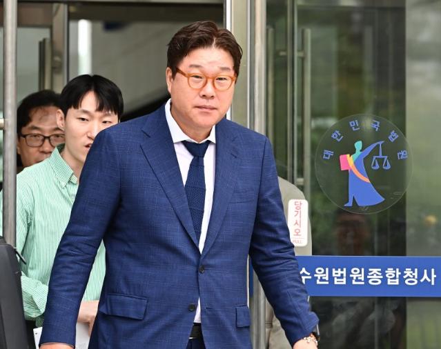 선박왕 권혁·쌍방울 김성태 고액체납 명단에 올라…1만명 명단 공개