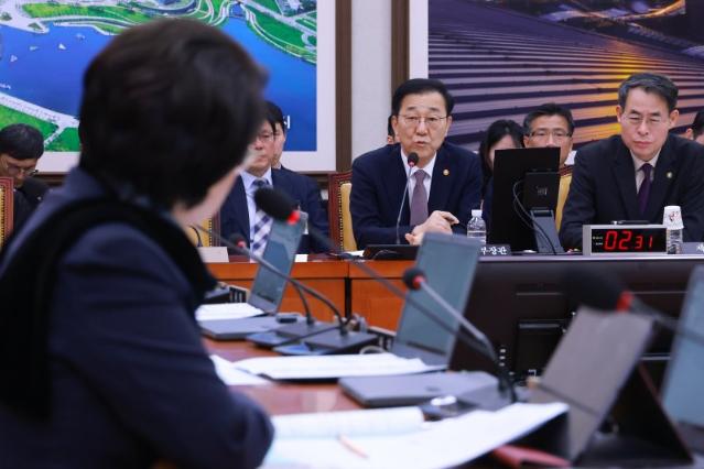 여객기참사 유가족 상속세 깎아준다..피해지원법 심의 본격화