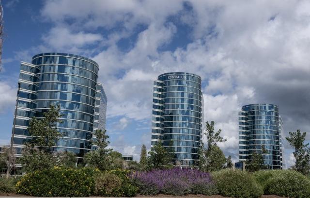 오라클 데이터센터 투자 결렬…AI 회의론에 관련주 급락