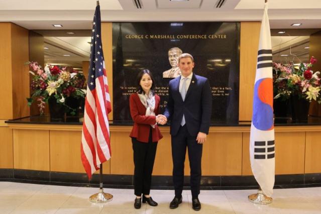 美 주도 AI공급망 동맹 '팍스실리카' 전날 韓 양자대화 "원자력 포함"