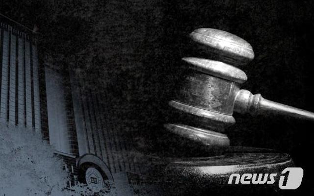 “가족한테 다 말한다” 유흥주점서 만난 유부남 돈 뜯은 접객원의 최후