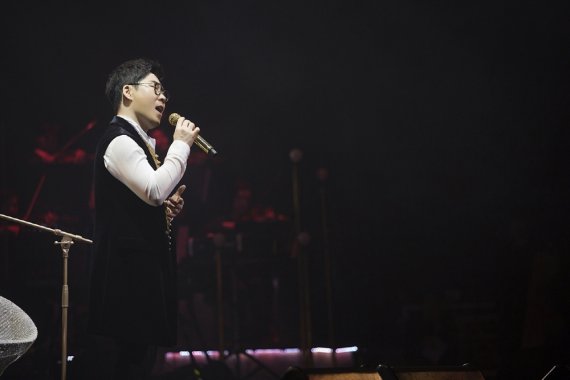 김연우, 크리스마스 콘서트 '오마이갓연우' 설렘 증폭