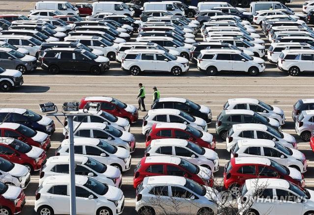 자동차 수출 11월까지 660억弗 '역대 최고'…국내 전기차 年판매 20만대 돌파