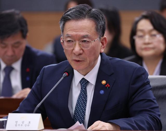 법무부, 내년 가석방 30% 더 늘린다