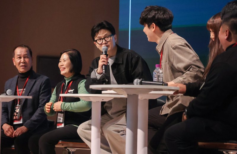 한동훈 "국힘, 왜 나랑 싸우나"..."도토리" 연호한 지지자들