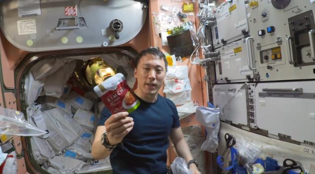한국계 우주비행사 "우주서 김치와 쌀밥 특히 그리웠죠"