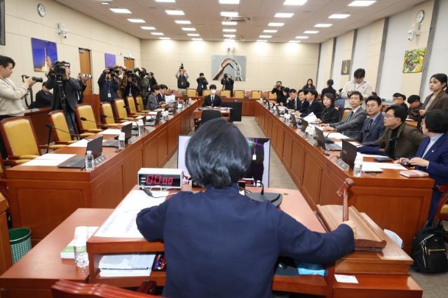 쿠팡 연석 청문회 외통위 참여...쿠팡 美 정관계 로비 의혹 겨냥