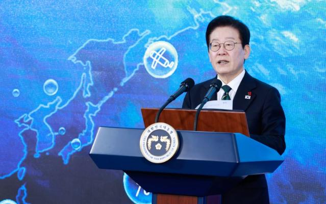 해수부 부산시대 개막 "해양수도권·북극항로 박차"…李대통령도 '부산데이'로 힘싣기