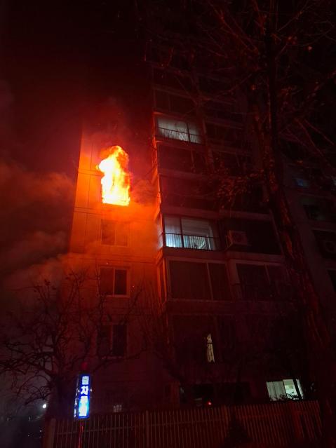 새벽 송파구 올림픽선수촌아파트서 화재…2명 심정지 이송(종합)