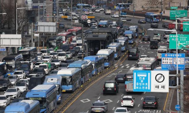 서울 시내버스 내달 13일 파업… 임단협 협상 이견 못 좁혔다