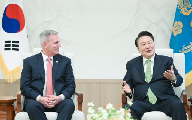 尹 "미 의회, 한미동맹 변함없이 지지해달라"