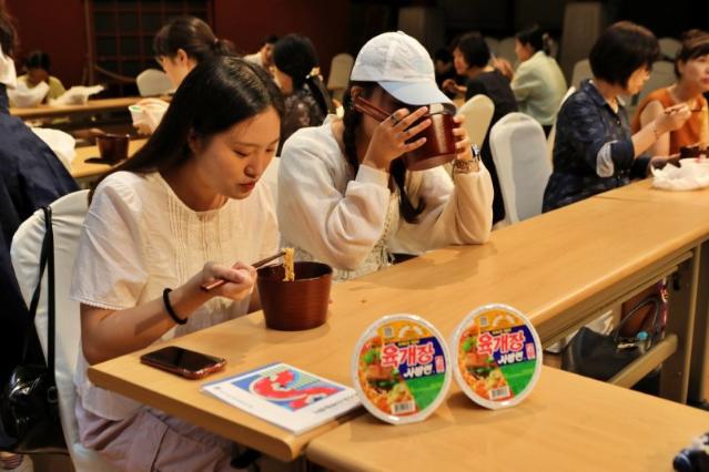 "옻칠 면기에 담긴 육개장사발면" 농심, 케잇데이로 국가무형유산 체험 기회 확대