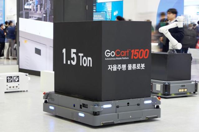 "사라질 직업군에 물류-순찰-용접도 추가해주세요"