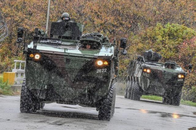 軍 차륜형장갑차 성능개량 착수 "보병부대, 생존성·타격 능력 향상"