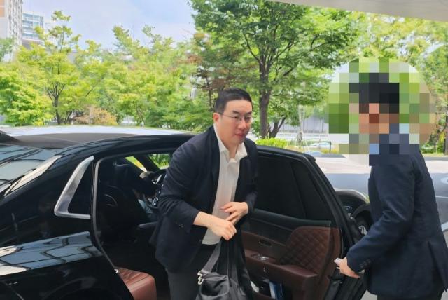 최태원 "열심히 하겠다"...정상회담 '키맨' 총수들 美로 출국