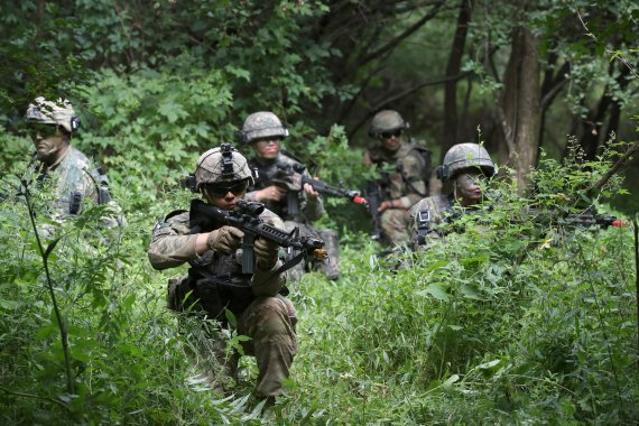 올해 병영 상담하는 병사 줄었다…장교·부사관은 큰 증가세