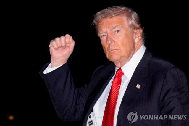 트럼프 "관세 잃으면 수조달러 손실"…대법원 향한 직접 압박