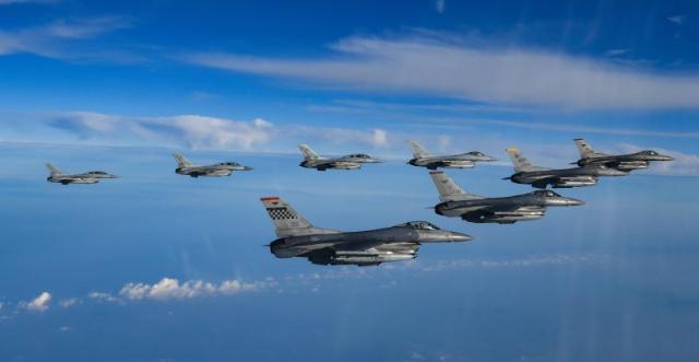 국방부 "北 한미연합훈련 비난 유감·탄도미사일 발사 규탄"