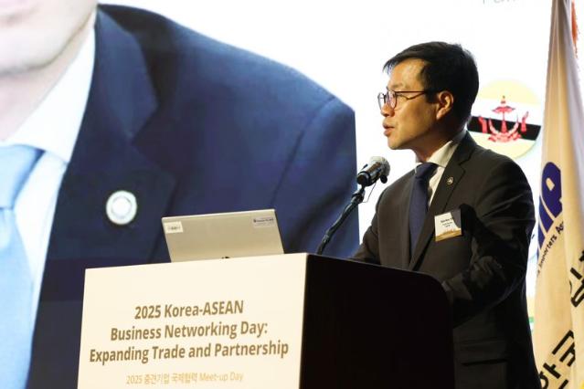 신남방지역으로 수출 다변화, 중견기업이 이끈다.. "무역장벽 해소 위해 노력"