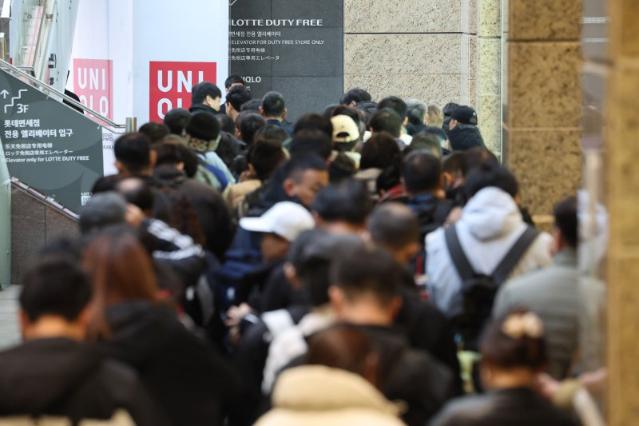 中日 갈등 격화에…기관·외국인 "'K-소비재' 수혜 기대"