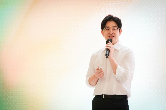 디밀, 2026년 성장 로드맵 공개… 뷰티 크리에이터 150여 명과 '디퍼런트 썸네일 2025' 개최