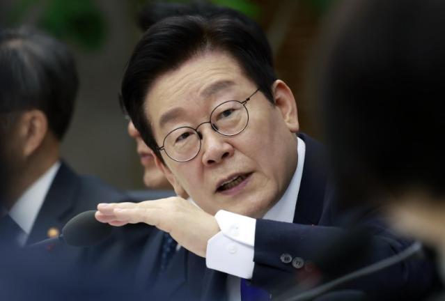 李대통령 "모르면 모른다고 해라…왜곡·허위보고는 공직자격 없다"