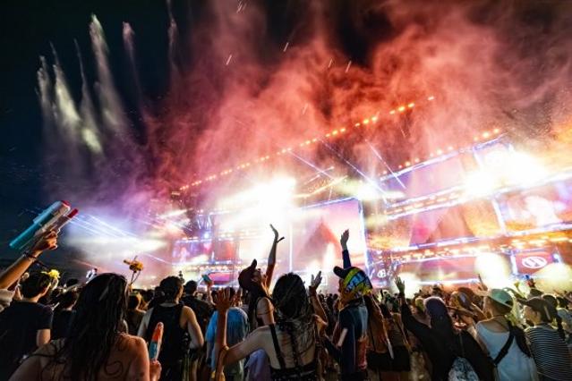 美 롤링스톤 "세상에서 가장 핫한 축제"… '워터밤', 2025 K-팝 최고 모멘트 선정