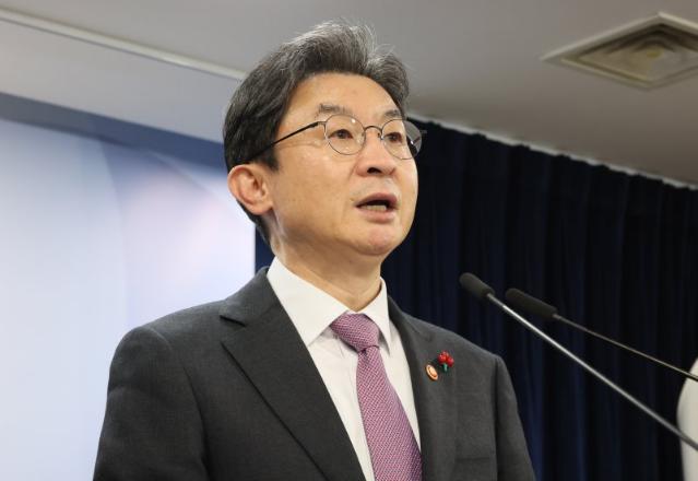 금융위 "국민성장펀드 1호 투자 내년 1분기 내 집행...금융사 지배구조도 검토"